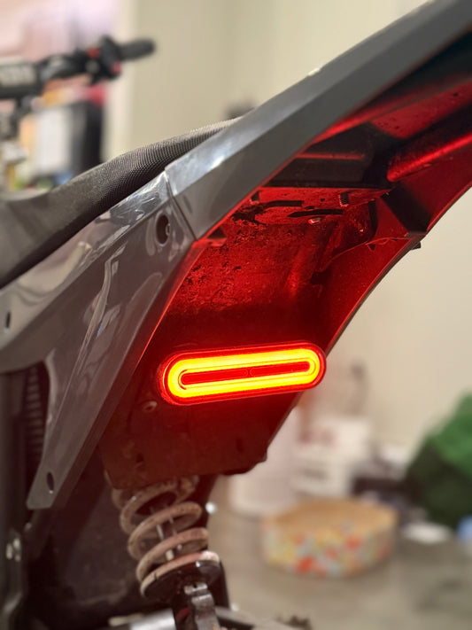 ETM RTR 12V Plug & Play Taillight + Turn Signal Kit – Ampirra
